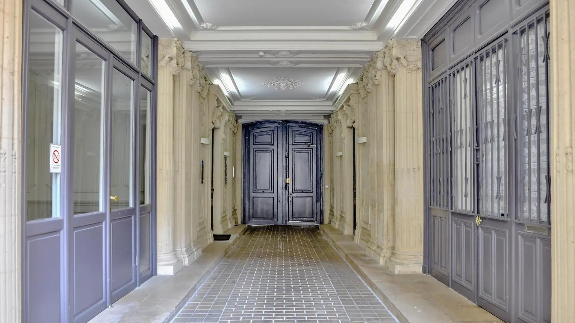 Urban Flat 09 - Stylish Triplex Champs-elysees Lägenhet *