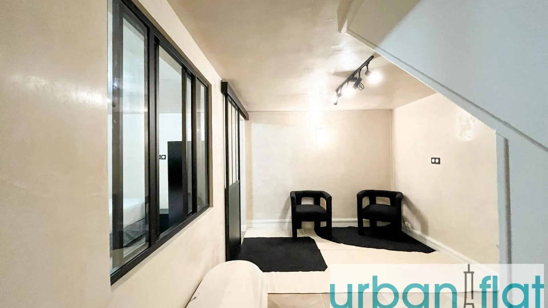 Apartment Urban Flat 09 - Stylish Triplex Champs-elysees Paris