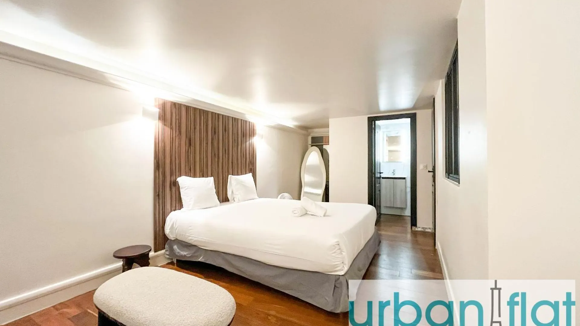 Urban Flat 09 - Stylish Triplex Champs-elysees Paris